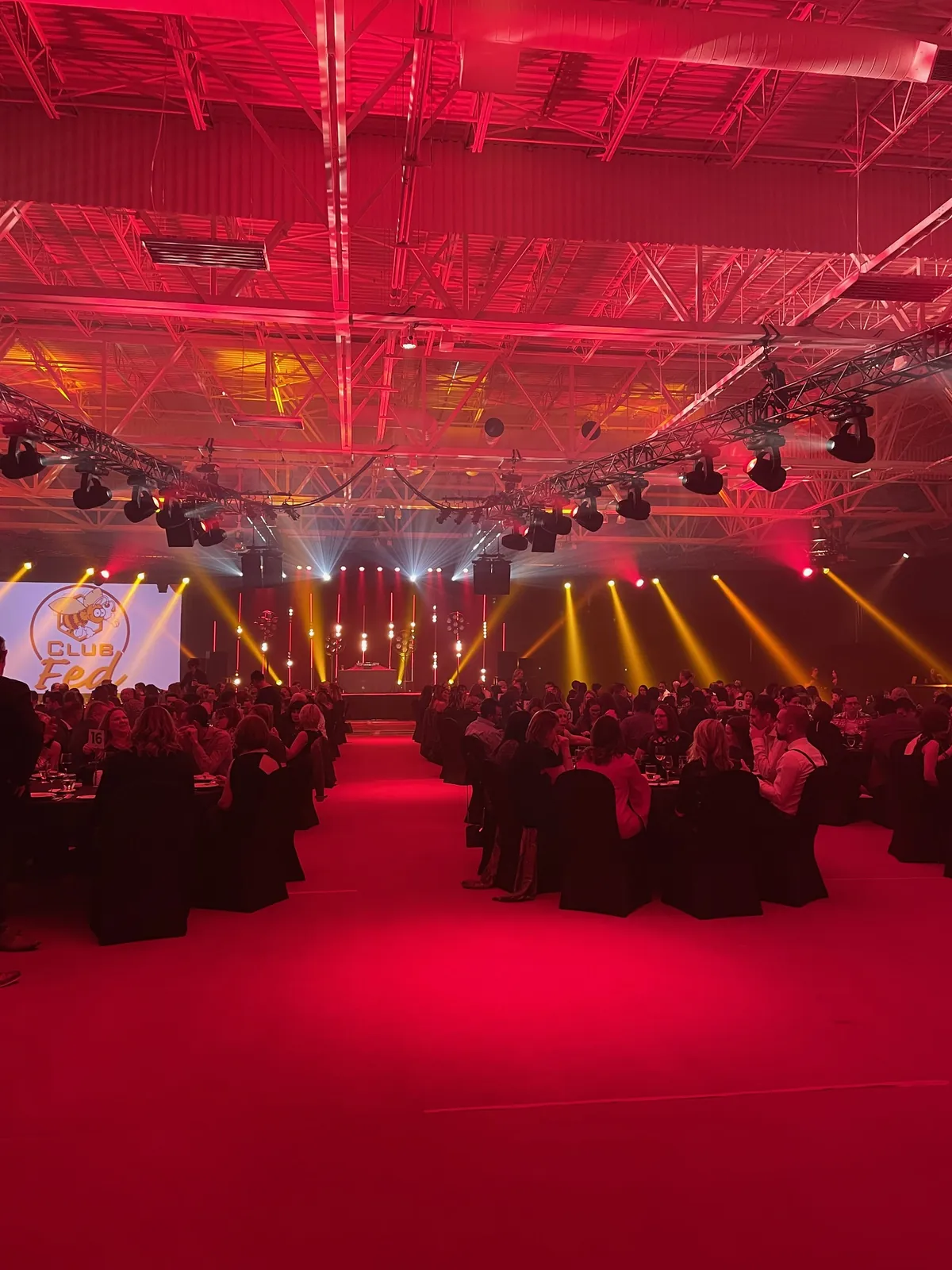 Banquet sous les projecteurs